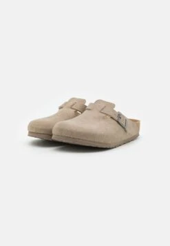 Birkenstock Boston Regular FitPantofoleDesert Dust Gray Taupe Uomo Pantofole BI112G05K-O11 -Birkenstock Italia 78242d3be0444554a2d0f73a83fdfda3