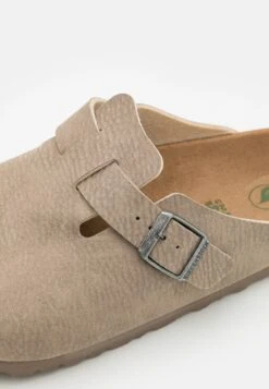 Birkenstock Boston Regular FitPantofoleDesert Dust Gray Taupe Uomo Pantofole BI112G05K-O11 -Birkenstock Italia 81550d54c57f41329fae9b277dc1ee69