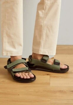 Birkenstock Tatacoa SandaliBeige/Black Uomo Scarpe Aperte BI112G079-B11 -Birkenstock Italia 8959a11d75264c499f8f7abe1b43171a