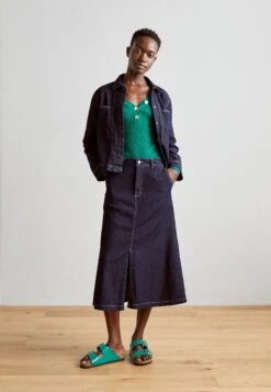 Birkenstock Arizona PantofoleHigh Shine Green Donna Pantofole BI111A129-M11 -Birkenstock Italia a9e5f6acbf0d4f8fb5f1d6c246a0d153