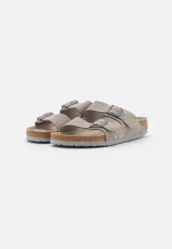 Birkenstock Arizona Soft Footbed UnisexPantofoleStone Coin Uomo Pantofole BI115G04R-C11 -Birkenstock Italia ac66fbbb9b78458ba9533d60fcd30930