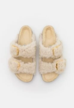 Birkenstock Arizona Big Buckle Rivet Logo Regular FitPantofoleEggshell Donna Pantofole BI111D03C-A11 -Birkenstock Italia b3e5aab5f2d146129cc90954f154f8bd