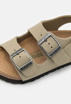 Birkenstock Milano Kids Earthy UnisexSandaliFaded Khaki Bambini Sandali BI116G026-N11 -Birkenstock Italia c9caa040435f4d7795f975d6d7d209fc