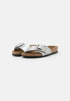 Birkenstock Madrid Big Buckle CiabattineMetallic Silver Donna Ciabatte E Zoccoli BI111A106-D11 -Birkenstock Italia e2fb355297e341fba44031161a7e9c98
