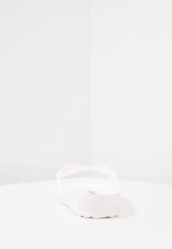 Birkenstock Madrid - Pantofole - White -Birkenstock Italia f930d0bfa73344c6858e594838de15ab